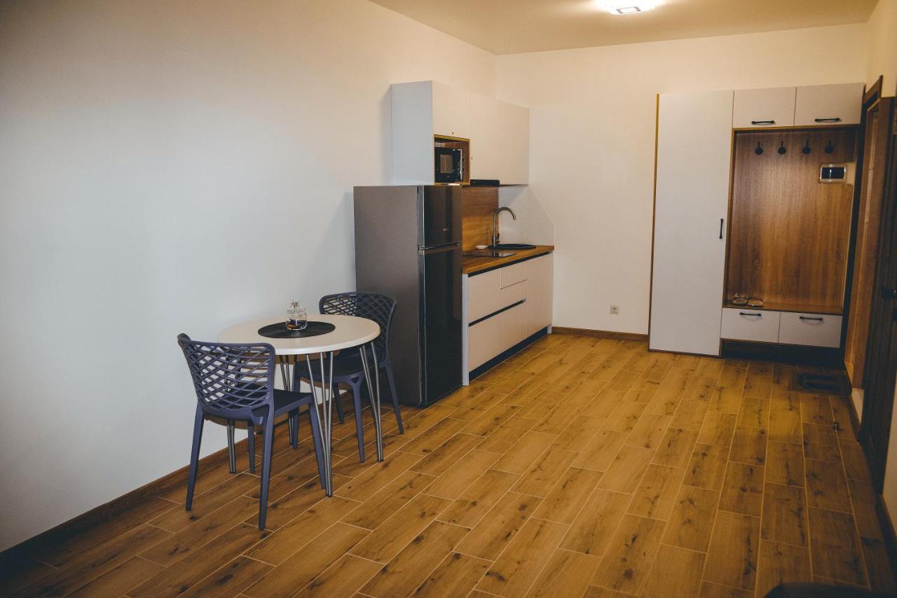 Four Rooms Apartments Τσερκάσι Εξωτερικό φωτογραφία