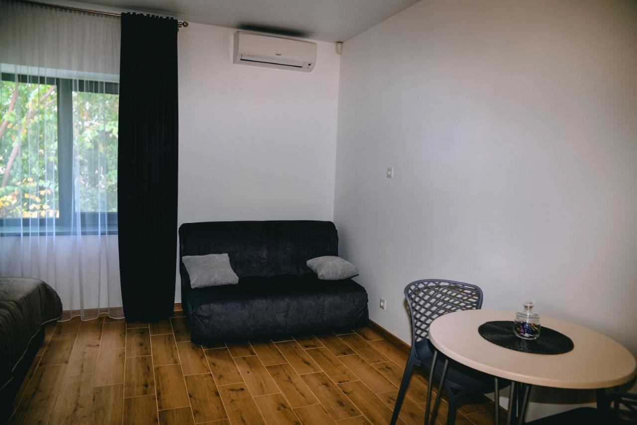 Four Rooms Apartments Τσερκάσι Εξωτερικό φωτογραφία